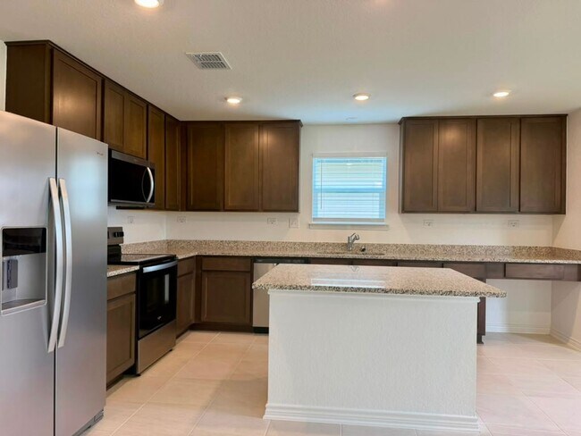 Building Photo - 7919 Mariposa Mnr
