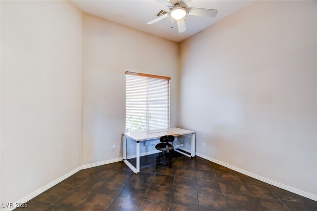 Building Photo - 304 Mesa Rim Ct