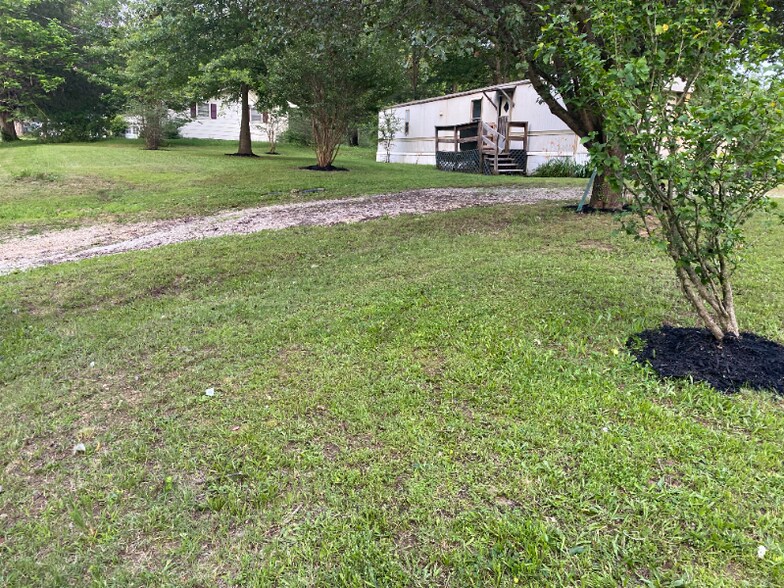 Primary Photo - 205 Lick Creek Rd