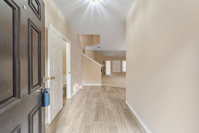 Building Photo - 9107 Baber Dr
