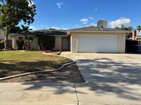 Building Photo - $2,250 Ashlan & Fowler, 3 Bedroom - Griffi...