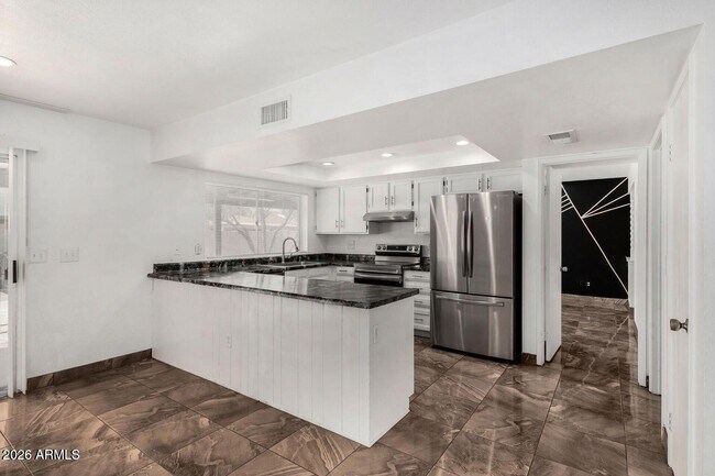 Building Photo - 4141 W Diana Ave