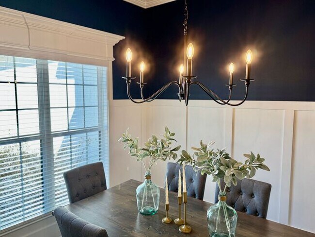 Building Photo - Pre-lease today for a late May move in