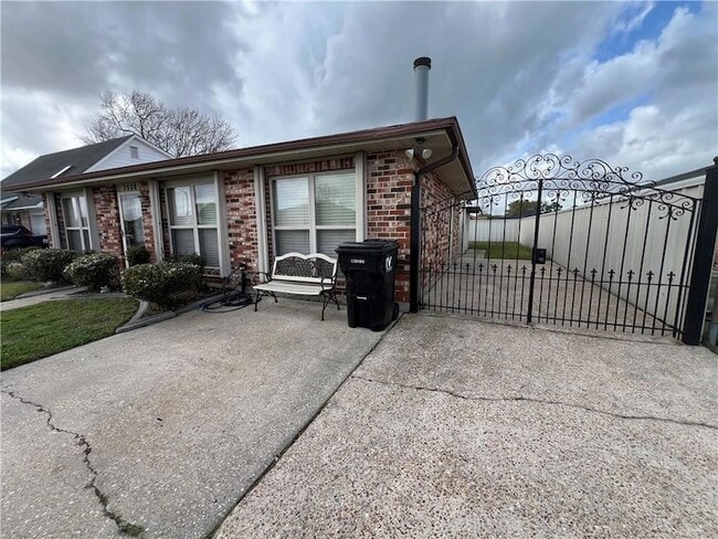 Building Photo - 3508 Decomine St