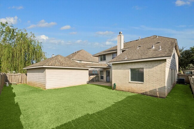 Building Photo - 21702 Cozy Hollow Ln