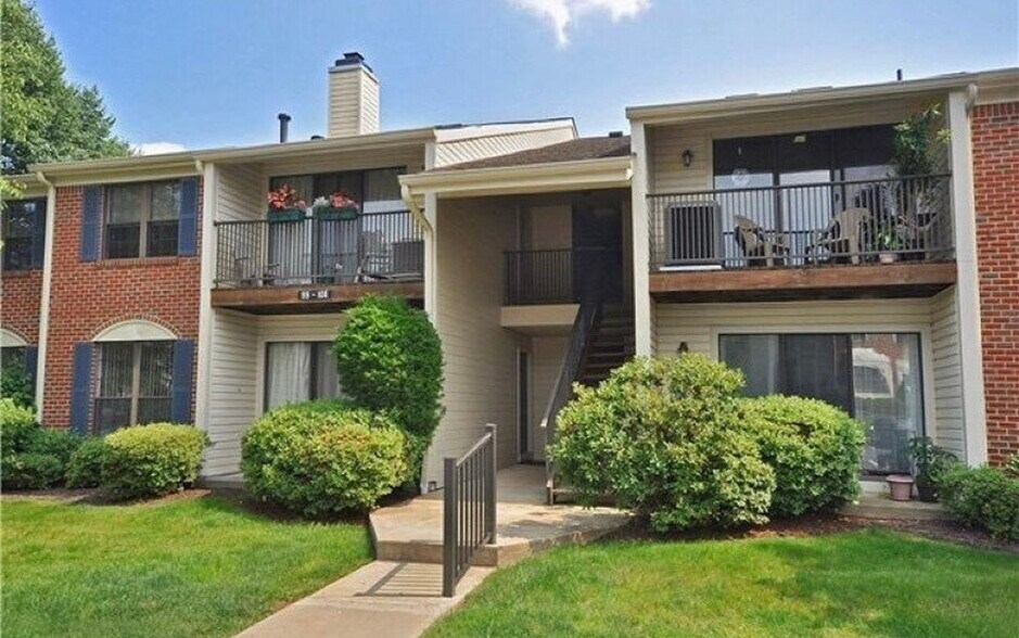 Building Photo - 102 Woodward Ln