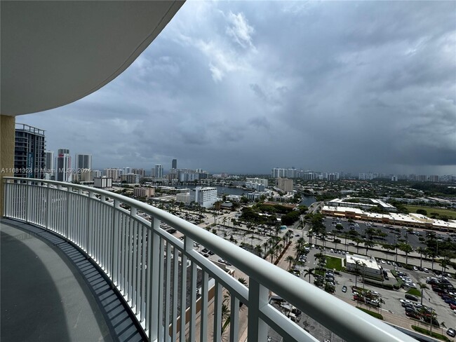 Building Photo - 1755 E Hallandale Beach Blvd