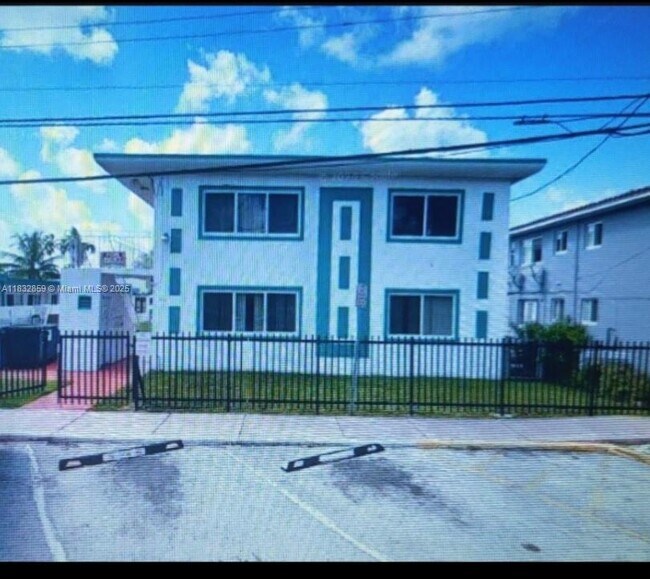 Primary Photo - 2101 Calais Dr
