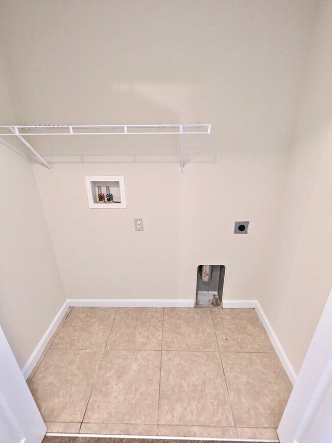 Building Photo - 4 Bedroom Port Orange, Coquina Cove - Town West