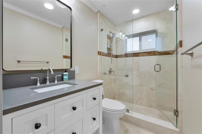 Building Photo - 2316 NE 20th St