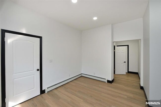 Building Photo - 73 Lafayette Ave