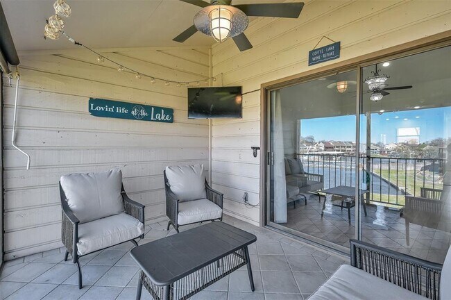 Building Photo - 207 Lakeview Terrace