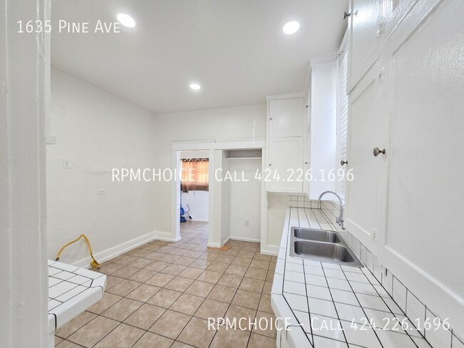 Building Photo - 1635 Pine Ave