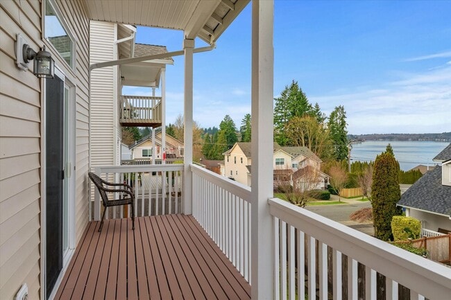 Building Photo - Beautiful 3 bedroom 2.5 bathroom Lake Stevens home!