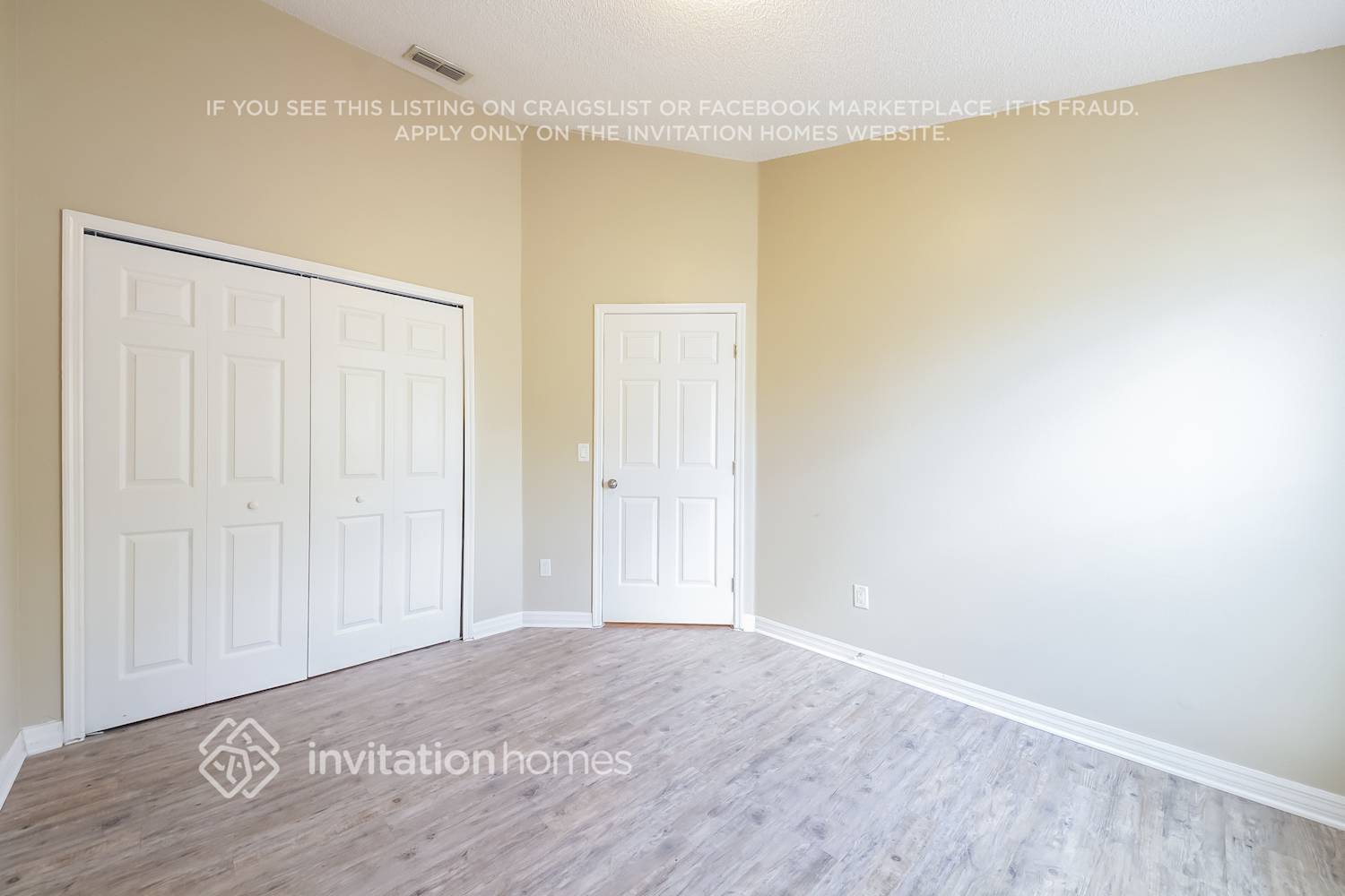 Building Photo - 1401 Brookebridge Dr