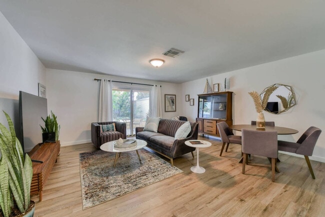 Building Photo - 228 Curacau Dr