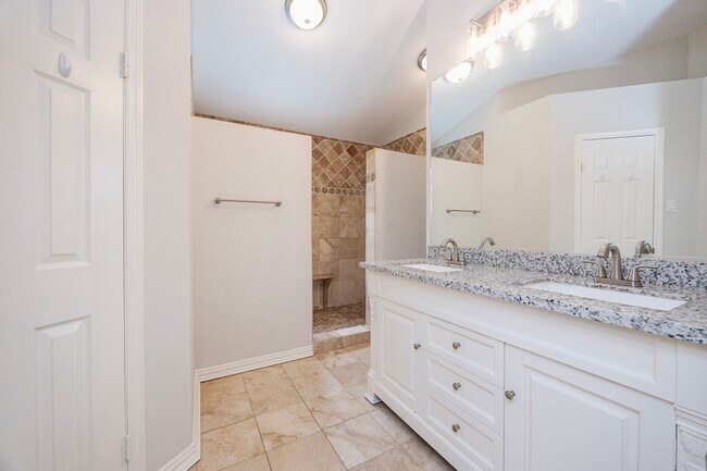 Building Photo - 86 W Stony Bridge Cir