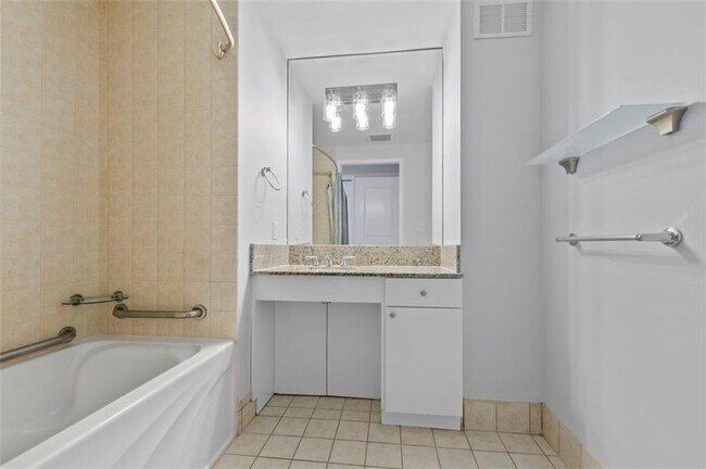 Building Photo - 3338 Peachtree Rd NE