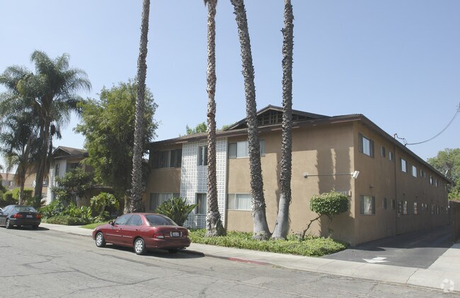 Building Photo - Vogue Manor