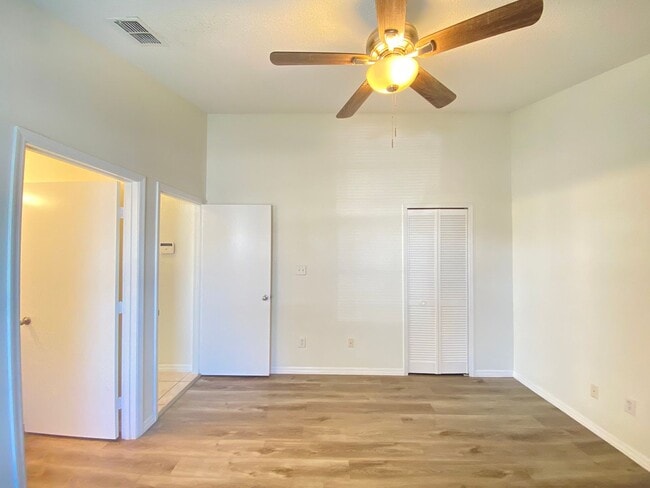 Building Photo - 3 Bedroom / 2 Bath Home in Winter Springs !