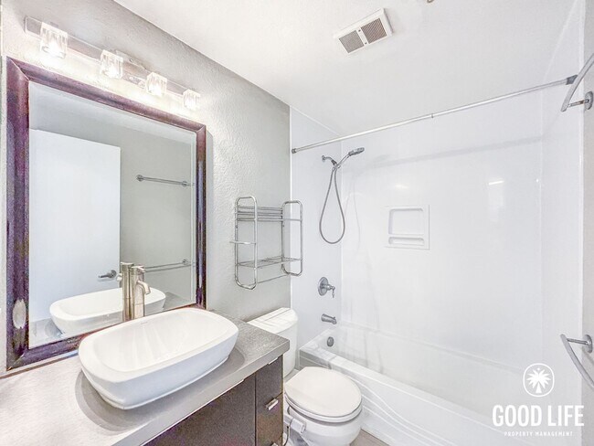 Building Photo - Beautiful Studio in North Park with Walk-In Closet, Private Balcony & In-Unit Laundry