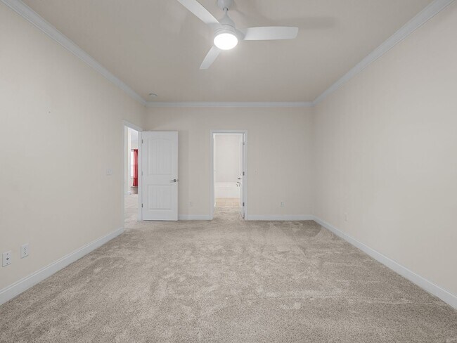 Building Photo - LUXURY RENTAL: Exquisite 4 BR, 2 BA, 2 Car...