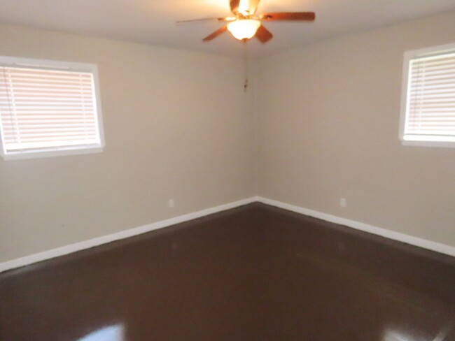 Building Photo - Updated 3 Bedroom, 2 Bath Home Near UT Tyler