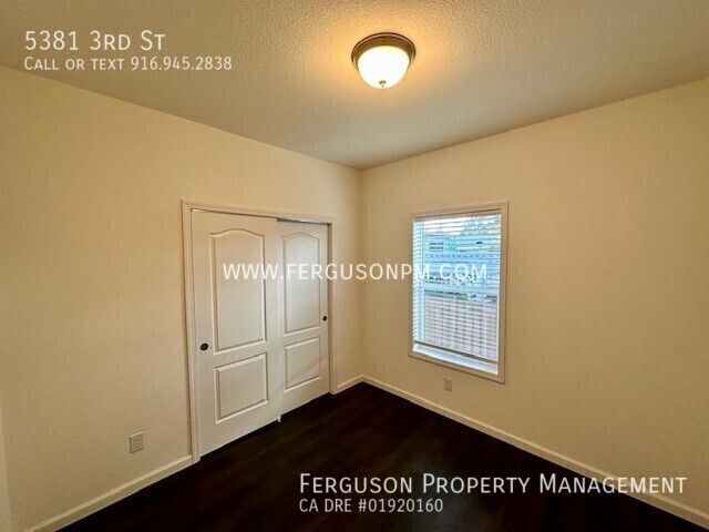 Building Photo - 5381 3rd St