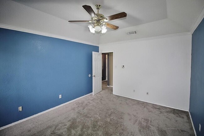 Building Photo - 6506 Impala Dr