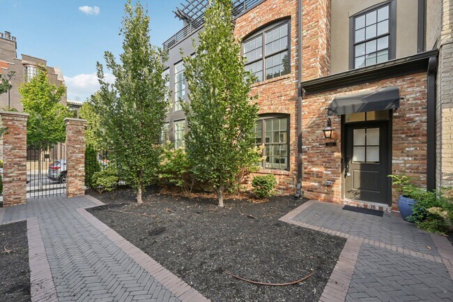 Building Photo - 100 Normandy Ave