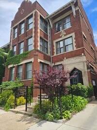 Building Photo - 5017 S Drexel Blvd
