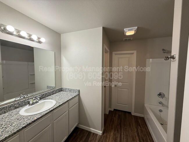 Building Photo - 2101 Kokomo Ave