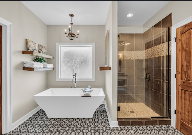 Building Photo - Beautiful 4-bedroom, 2.5-bath riverfront home