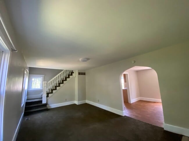 Building Photo - 1318 Leroy St