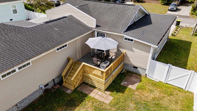 Building Photo - 430 Yaupon Ave
