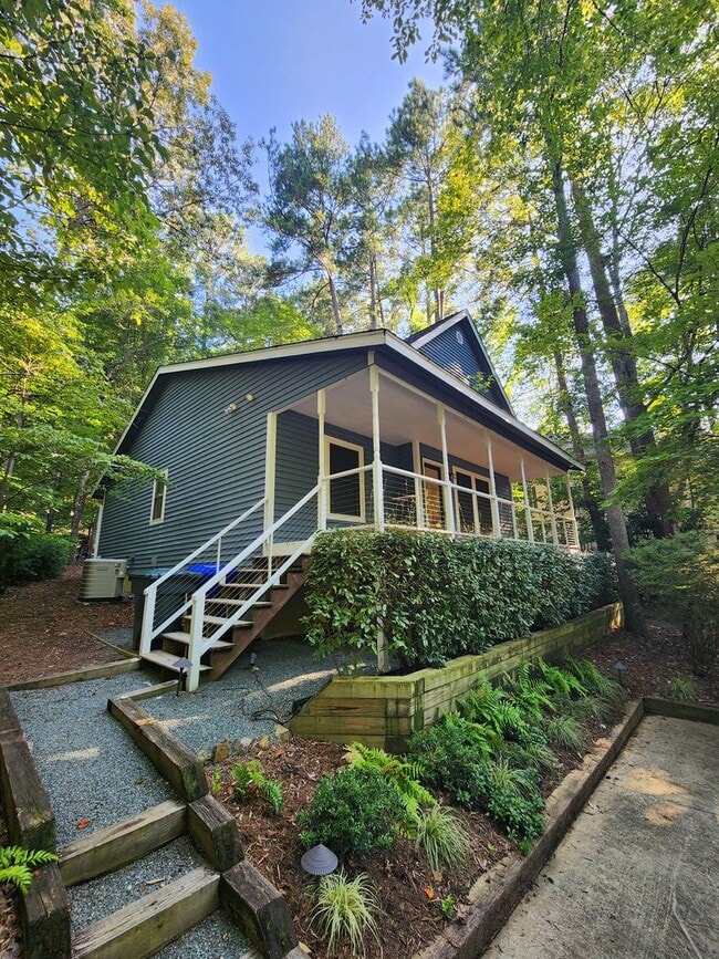 Building Photo - 115 Creekview Cir