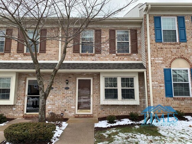 Primary Photo - 690 Metro Ct