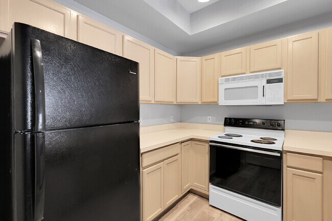 Building Photo - $1,650.00, Spacious 2-bedroom, 1 bath Cond...