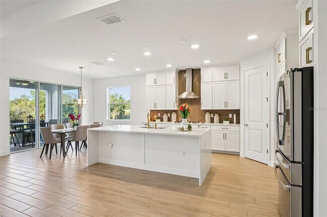 Building Photo - 710 Creeping Fig St