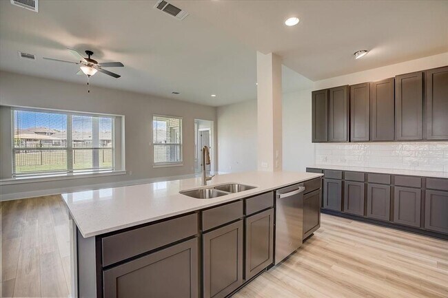 Building Photo - 2417 Caddo Canoe Dr