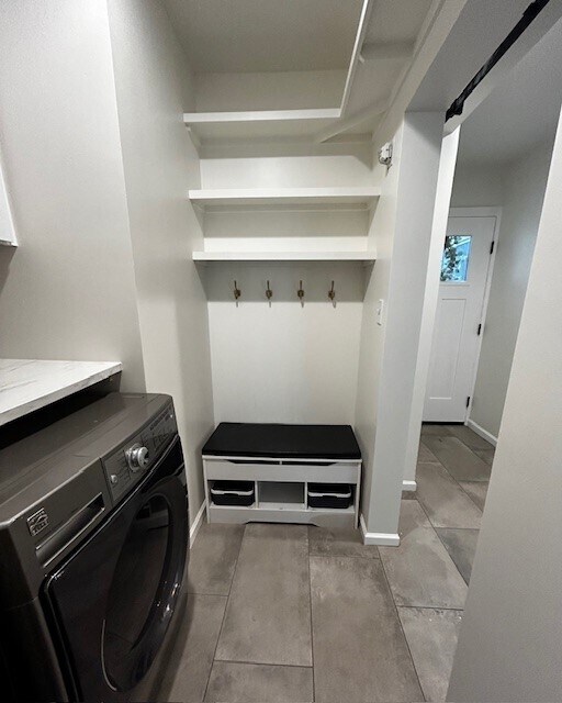 Building Photo - 2619 E Windsor Ave