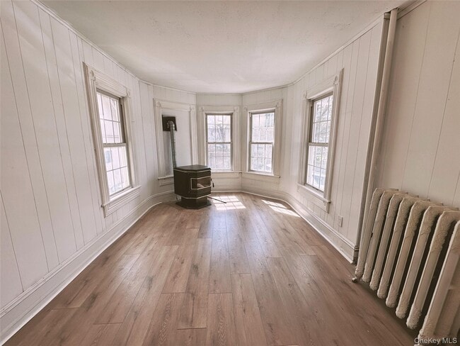 Building Photo - 146 NY-284