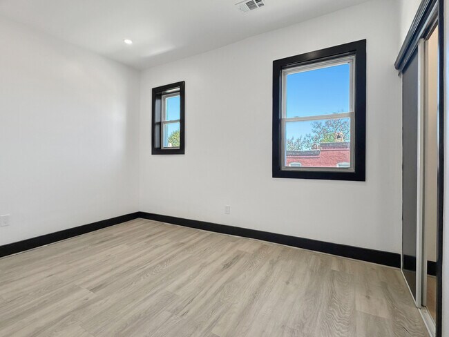 Building Photo - 2325 Reisterstown Rd