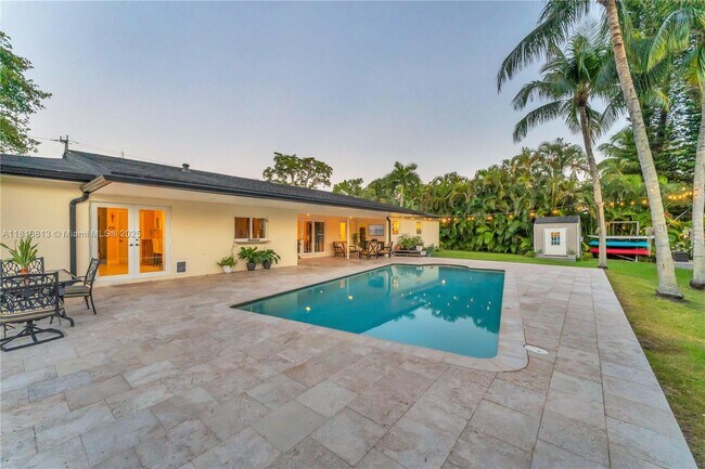 Building Photo - 12600 SW 70th Ave