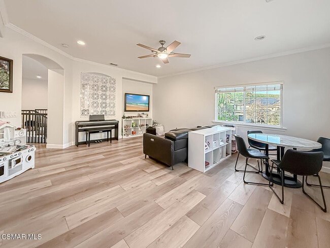 Building Photo - 5816 Painted Pony Cir