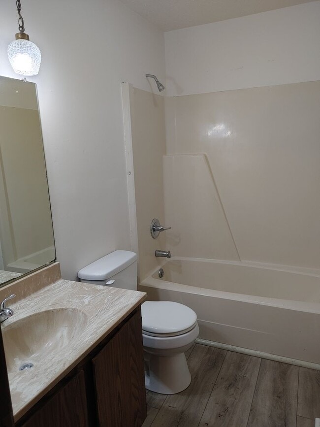 Building Photo - NORTHSIDE TOWNHOME