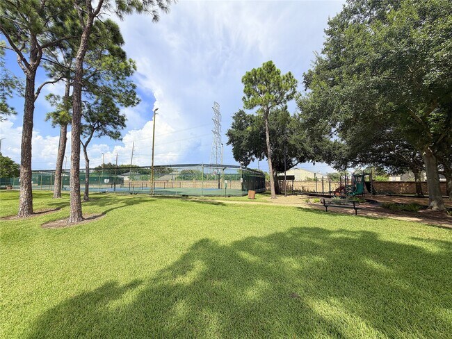 Building Photo - 13103 Waldemere Dr
