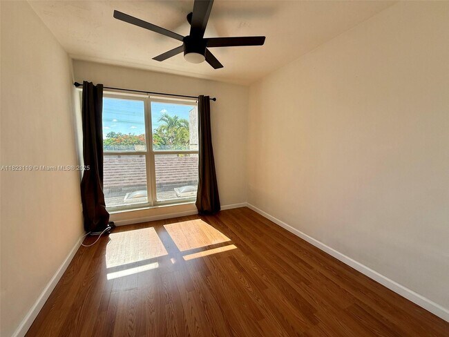 Building Photo - 8522 SW 103rd Ave