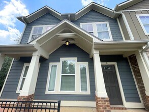 Building Photo - PRE-LEASING FOR AUGUST 6TH, 2026!