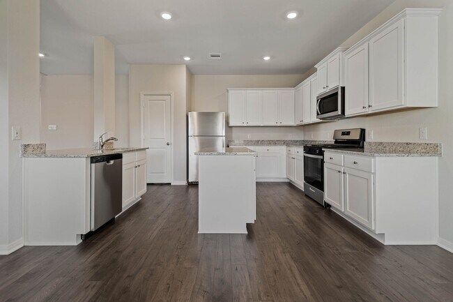 Building Photo - 16457 Blossom Grv Dr